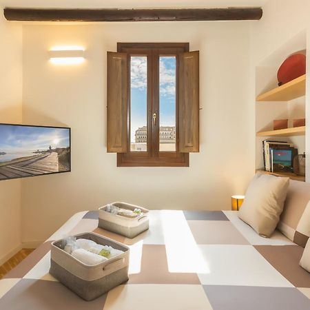Suite "Le Vele" In The Heart Of The City Cagliari Exterior photo